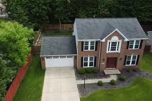 169 Aster Pl, Brunswick, OH 44212 - Photo 2