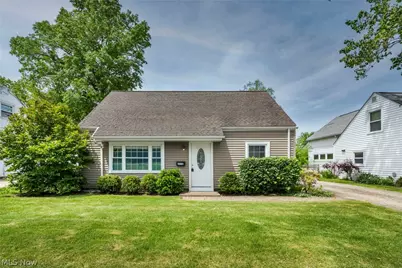 1578 11th Street, Cuyahoga Falls, OH 44221 - Photo 2