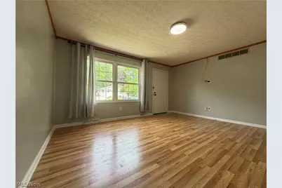 894 Jean Avenue, Akron, OH 44310 - Photo 6