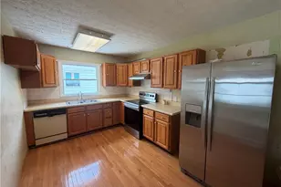 894 Jean Ave, Akron, OH 44310 - Photo 8