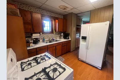 431 W Walnut Street, Barnesville, OH 43713 - Photo 6