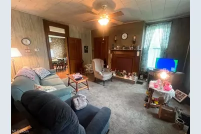 431 W Walnut Street, Barnesville, OH 43713 - Photo 2