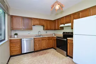 7024 Buckhurst Pl, Concord Twp, OH 44060 - Photo 8