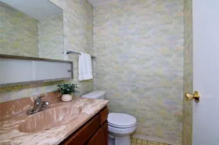 7024 Buckhurst Pl, Concord Twp, OH 44060 - Photo 8