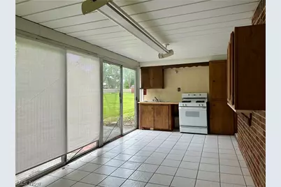 5004 Dunsmore Avenue, Ashtabula, OH 44004 - Photo 12