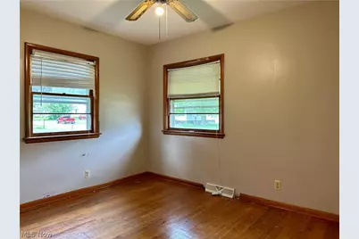 5004 Dunsmore Avenue, Ashtabula, OH 44004 - Photo 16