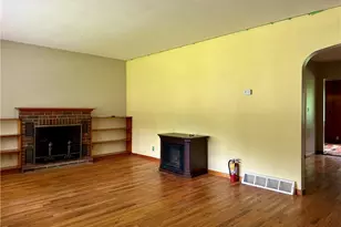 5004 Dunsmore Ave, Ashtabula, OH 44004 - Photo 4