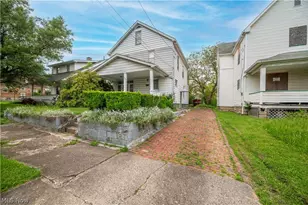 1604 1st St, Youngstown, OH 44509 - Photo 2
