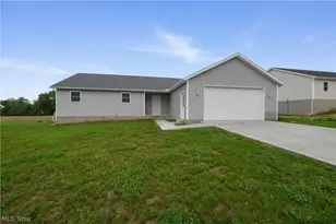 10952 Madlyn St NE, Bolivar, OH 44612 - Photo 2