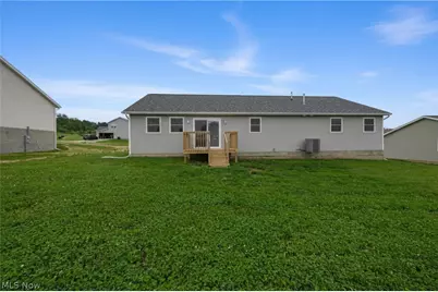 10952 Madlyn Street NE, Bolivar, OH 44612 - Photo 4