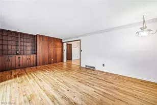 11565 Wilbert Rd, Chardon, OH 44024 - Photo 6