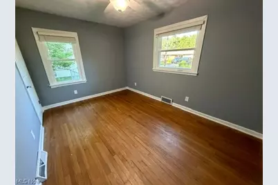 717 Hazelwood Drive, Vermilion, OH 44089 - Photo 16