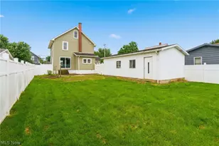 324 E Line St, Minerva, OH 44657 - Photo 6