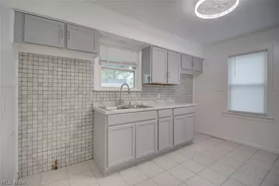 4387 W 56th Street, Loveland, OH 44144 - Photo 4