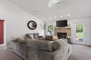 10650 Holi Dale Dr, Chardon, OH 44024 - Photo 8