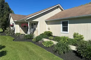 10650 Holi Dale Dr, Chardon, OH 44024 - Photo 2