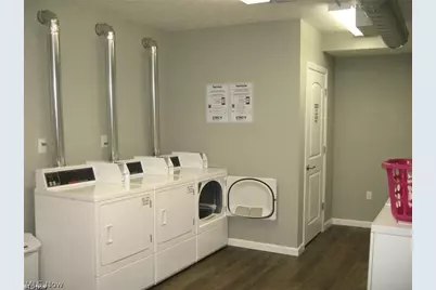 14814 Clifton Boulevard #407, Oakwood, OH 44107 - Photo 6