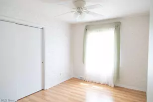 193 Greentree Dr, St Clairsville, OH 43950 - Photo 14