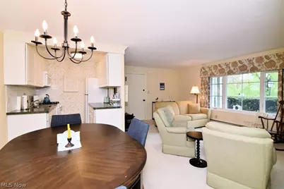 5009 Nob Hill Drive #B2, Chagrin Falls, OH 44022 - Photo 8