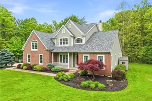 815 Centerville Trail, Aurora, OH 44202 - Photo 2