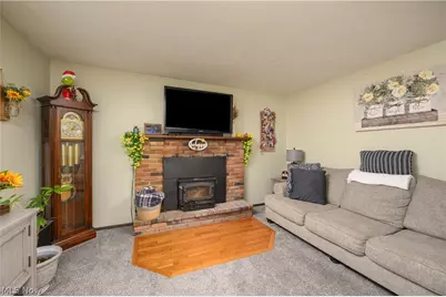 824-826 Reno Drive, Louisville, OH 44641 - Photo 12