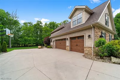 6424 Highland Green Drive, Medina, OH 44256 - Photo 38