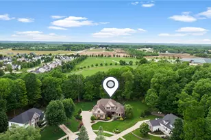6424 Highland Green Dr, Medina, OH 44256 - Photo 2