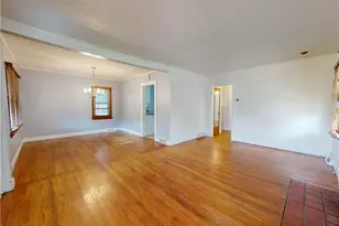 1560 Biltmore Rd, Lyndhurst, OH 44124 - Photo 4