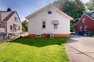 1560 Biltmore Rd, Lyndhurst, OH 44124 - Photo 22