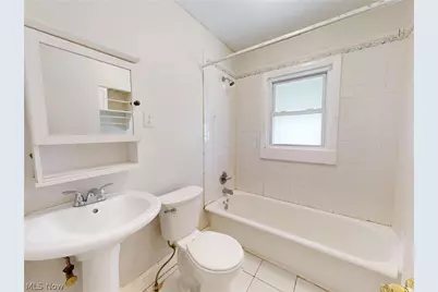 1560 Biltmore Road, Lyndhurst, OH 44124 - Photo 14