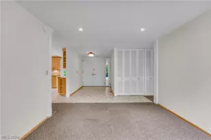 478 Tamiami Trail, Akron, OH 44303 - Photo 12