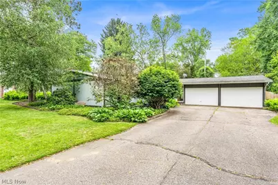 478 Tamiami Trail, Akron, OH 44303 - Photo 2