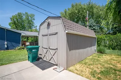 8026 Garnet Avenue NE, Canton, OH 44721 - Photo 38