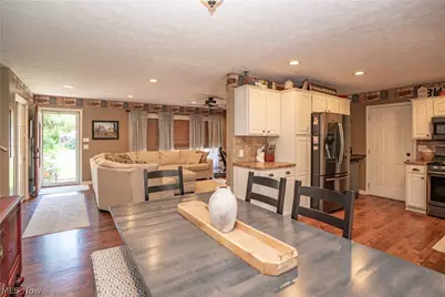 8026 Garnet Avenue NE, Canton, OH 44721 - Photo 8