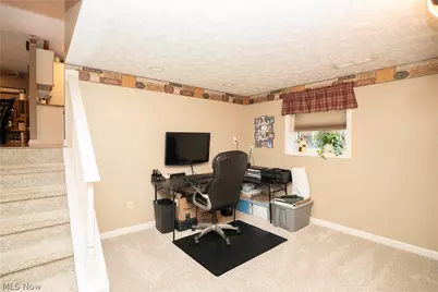 8026 Garnet Avenue NE, Canton, OH 44721 - Photo 22