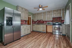 1754 Benjamin Rd, Madison, OH 44057 - Photo 8