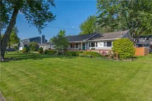700 Harris Rd, Sheffield Lake, OH 44054 - Photo 2