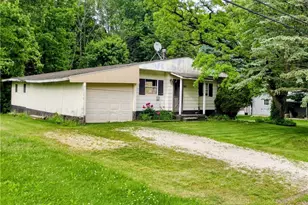 2399 Bonna Dr, Uniontown, OH 44685 - Photo 2