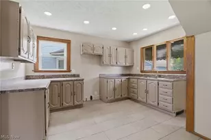2321 S Arch Ave S, Alliance, OH 44601 - Photo 10