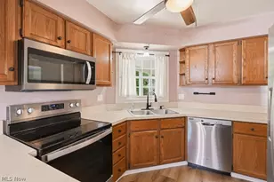 1715 Windrow Ln, Grandview Heights, OH 44147 - Photo 14