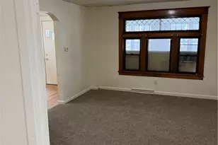127 Courtland Ave, Campbell, OH 44405 - Photo 8