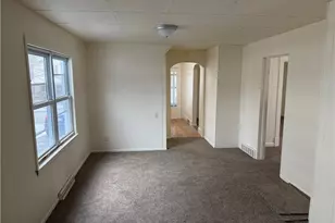 127 Courtland Ave, Campbell, OH 44405 - Photo 6