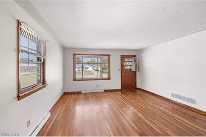 3264 Estelle Avenue, Lorain, OH 44052 - Photo 6