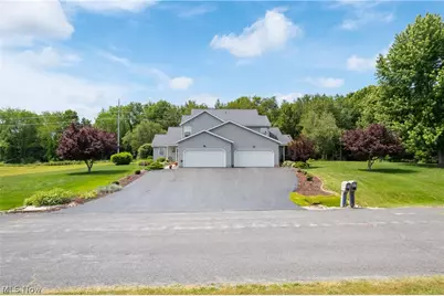 2419 Meadow Spring Circle, Akron, OH 44312 - Photo 2