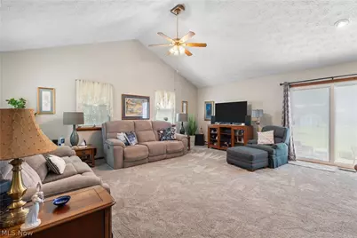2419 Meadow Spring Circle, Akron, OH 44312 - Photo 6