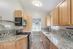 23823 Beaumont Dr, North Olmsted, OH 44070 - Photo 10