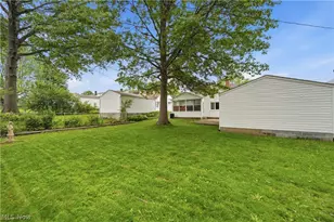 1585 Thornapple Ave, Akron, OH 44301 - Photo 32