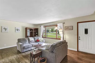 183 Sunrise Drive, Amherst, OH 44001 - Photo 2