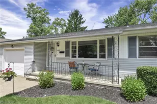 183 Sunrise Dr, Amherst, OH 44001 - Photo 6
