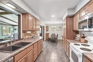 183 Sunrise Dr, Amherst, OH 44001 - Photo 10